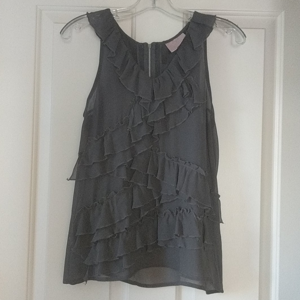 SALE 2/$6 Romeo and Juliet sleeveless blouse